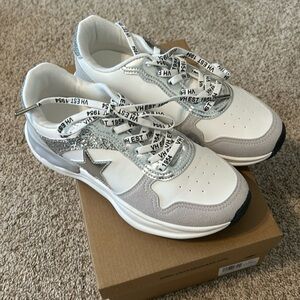 Vintage Havana sneakers white/silver size 7.5 women